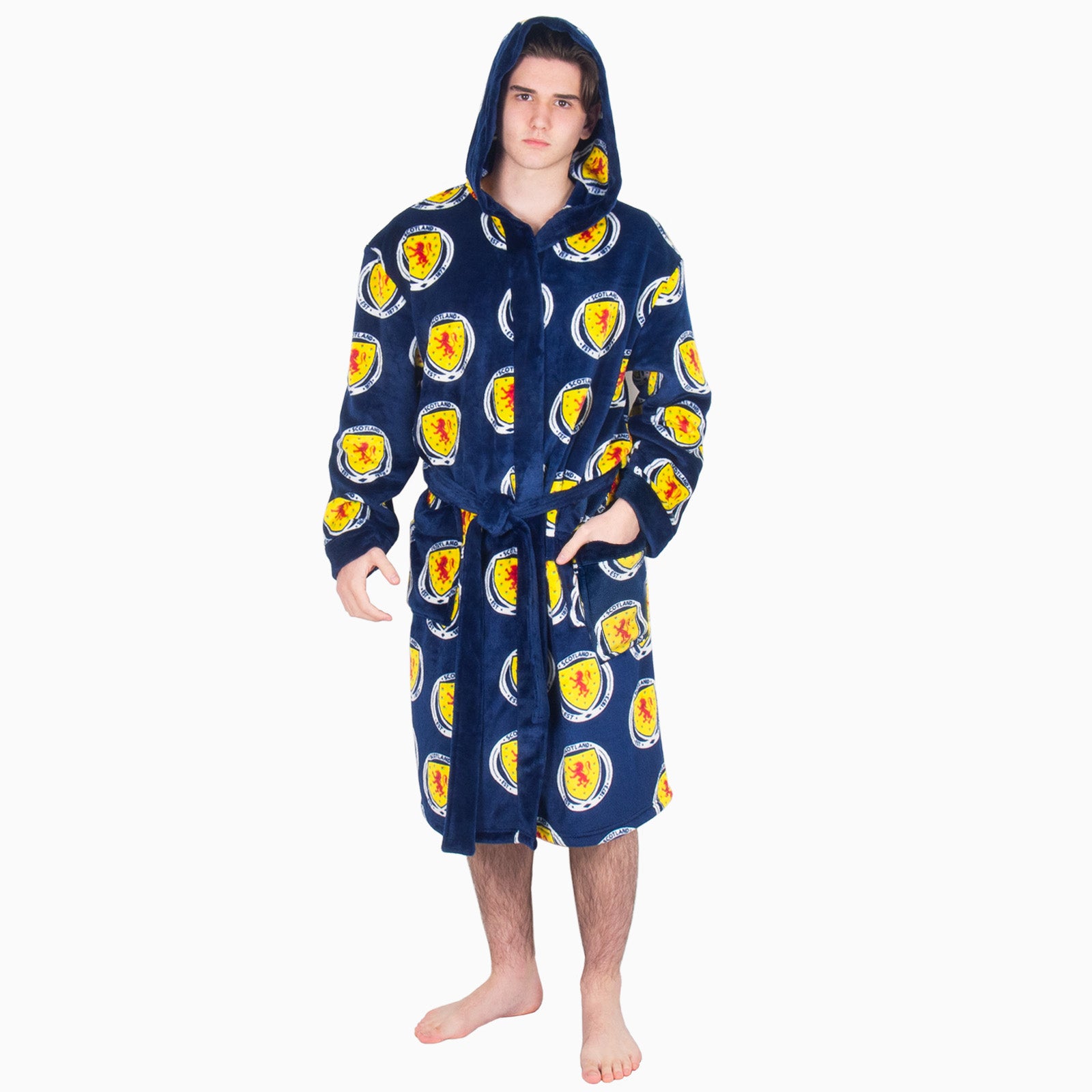 Scotland adults dressing gown hooded fleece with all over print team crest.