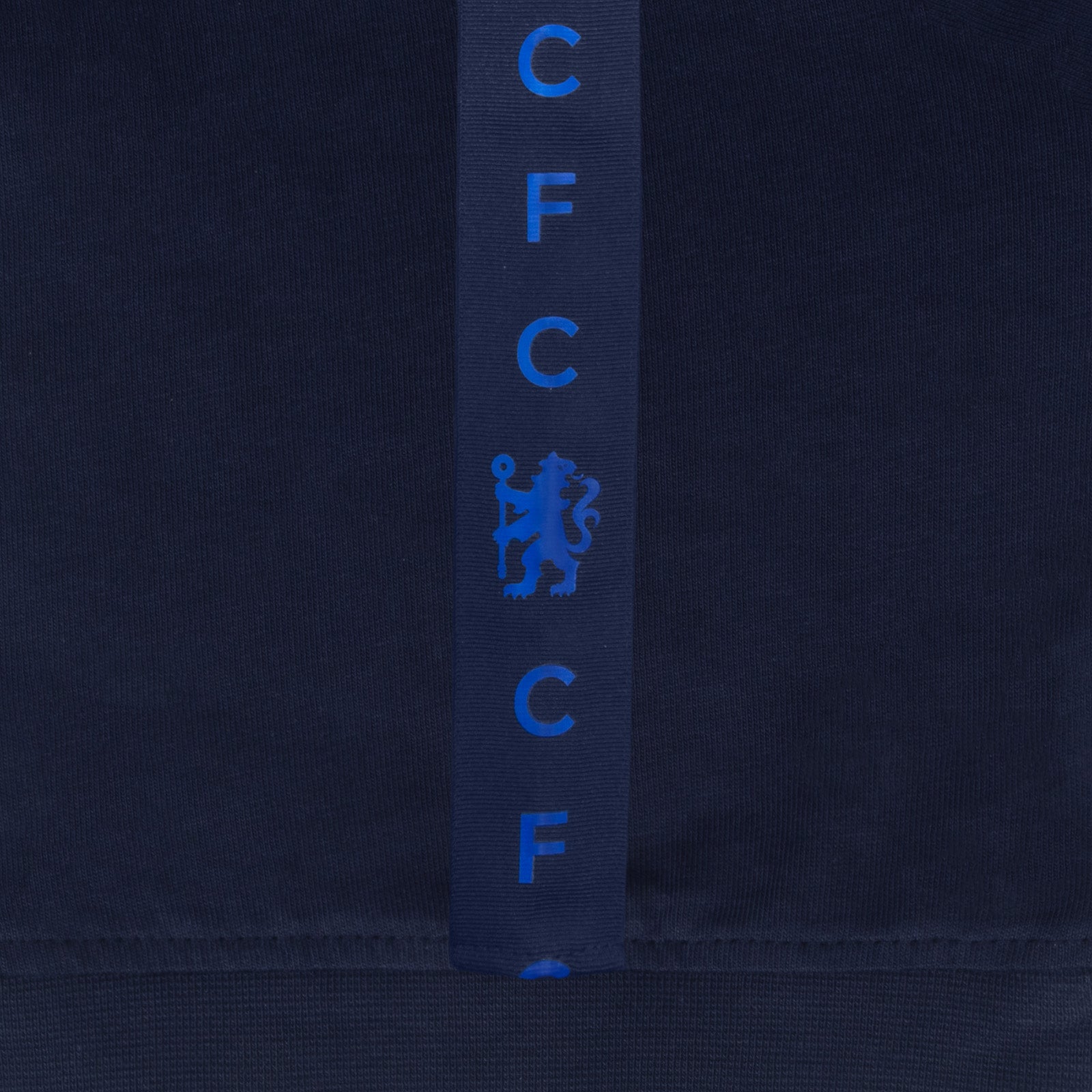 Chelsea adults T-shirt, short sleeves in navy blue with club crest to chest