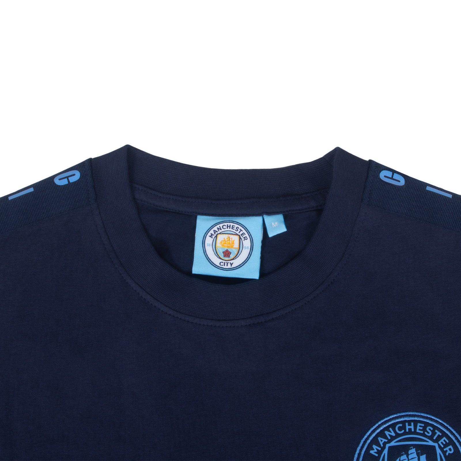 Manchester City adults T-shirt, short sleeves in navy blue with club crest to chest
