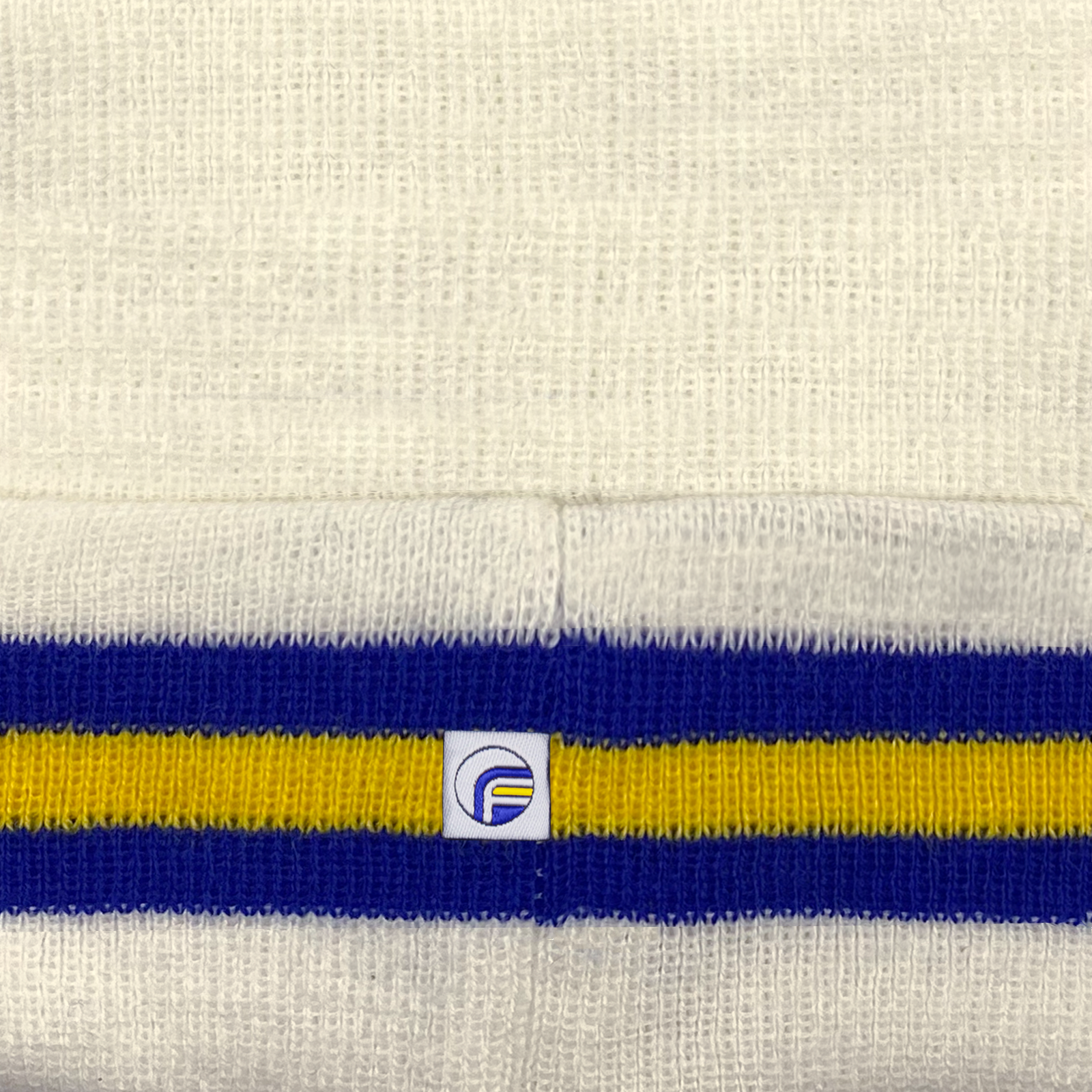 Leeds United bobble hat in retro white 1993 colours