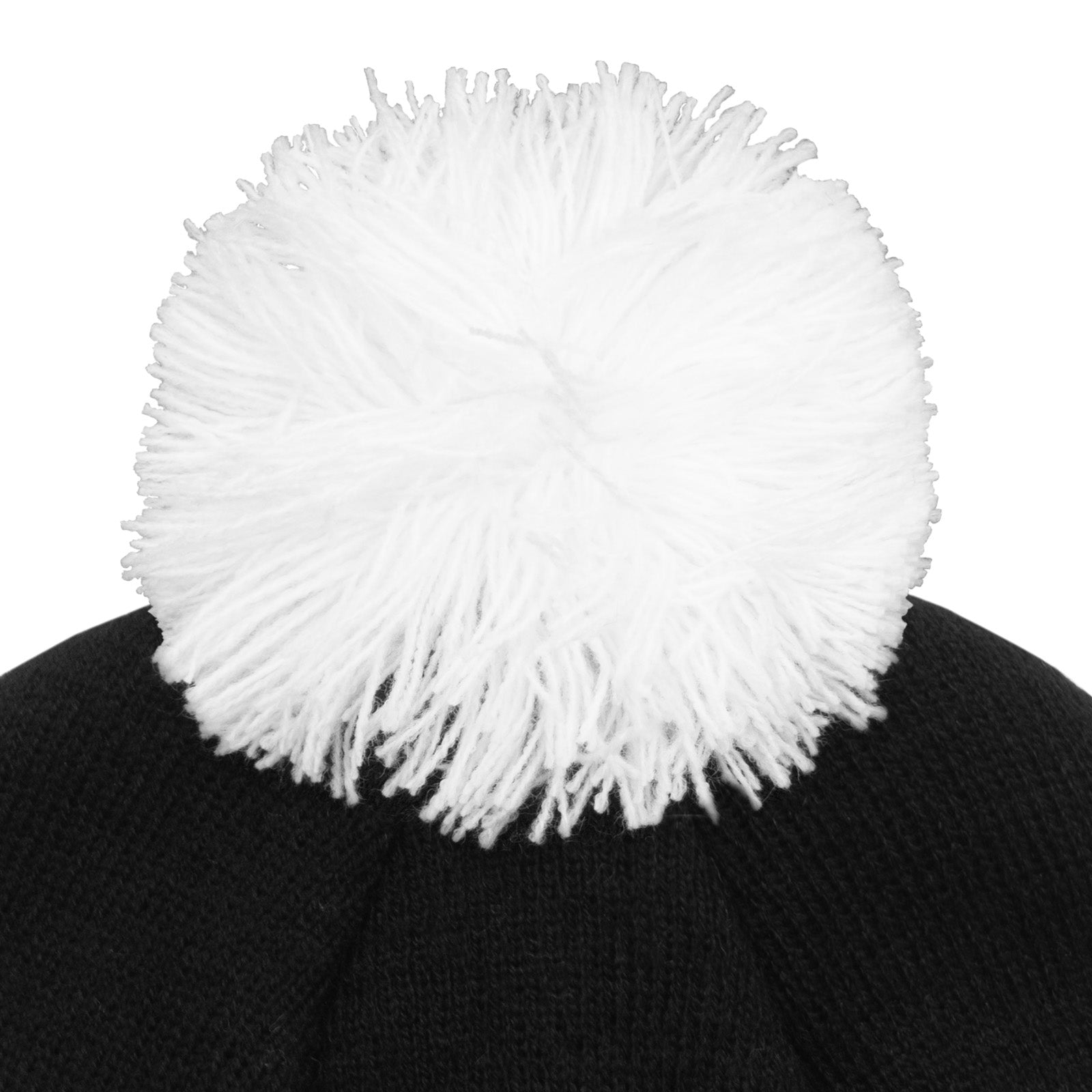 Newcastle United knitted bobble hat in black with text to front