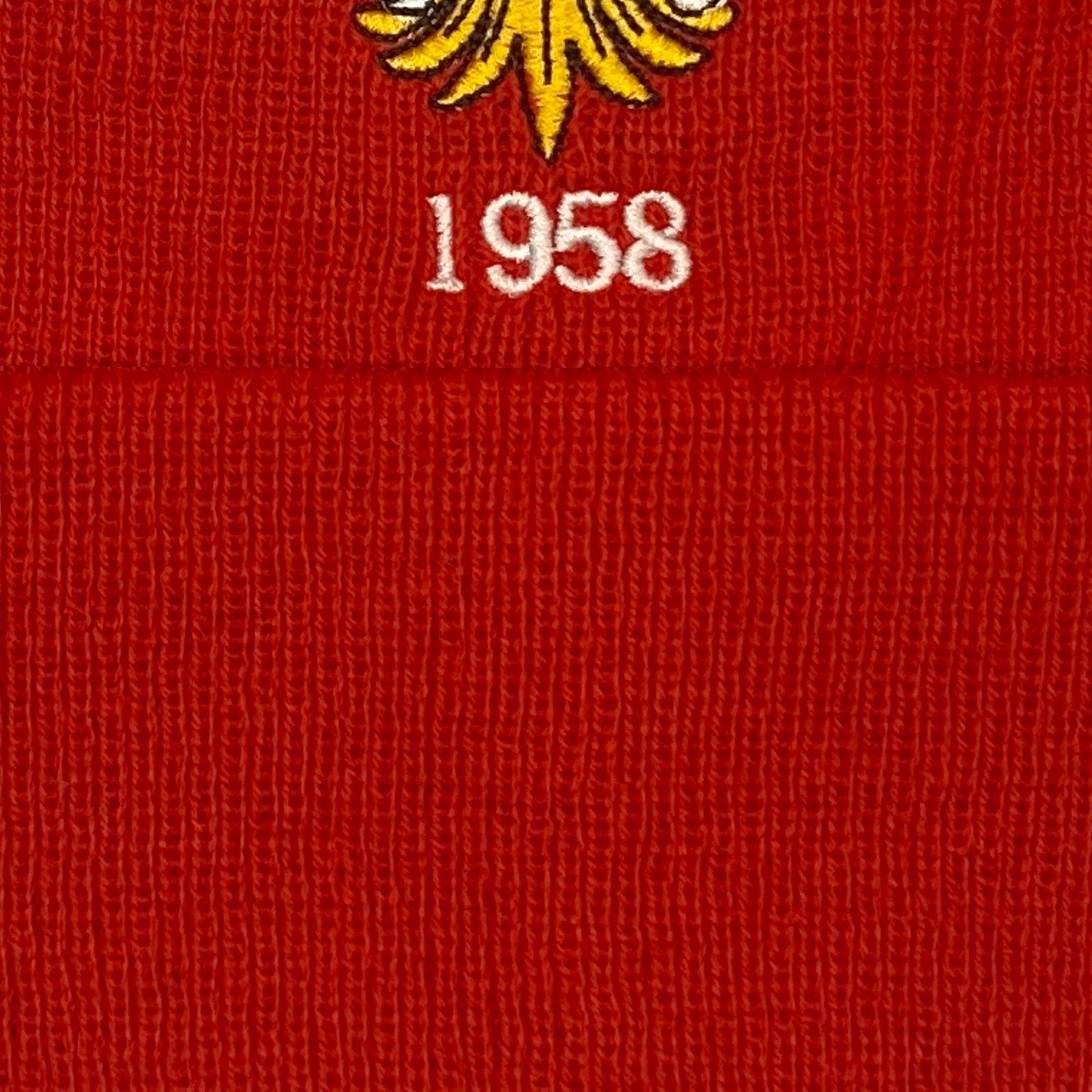 Man United bobble hat in retro red 1958 colours